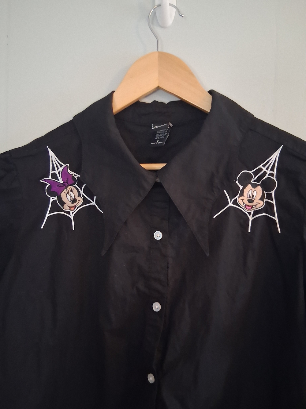 Disney Her Universe Halloween Themed Top Size 2
